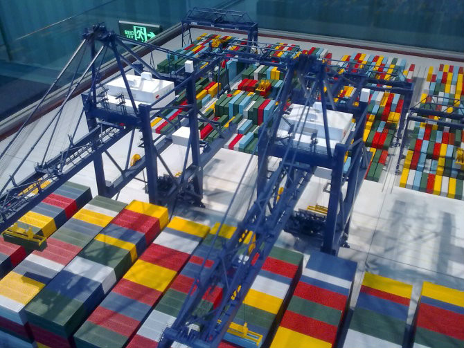 木里港口集装箱堆场