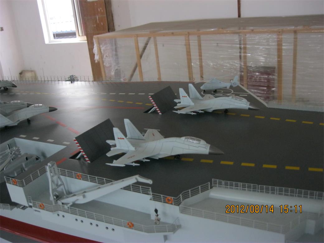 木里辽宁舰模型